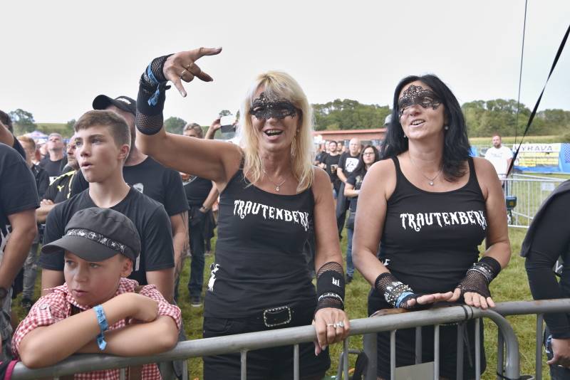 Dymytry a Traktor přivezli Monster Meeting do Výravy. Akci přerušila monstrózní bouře