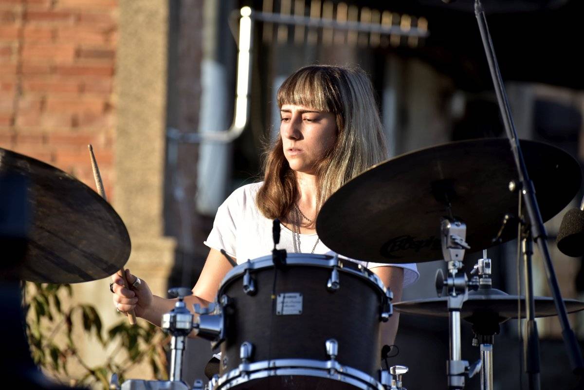 Západ slunce a Avishai Cohen na střeše Lucerny. Tak začal festival Struny podzimu