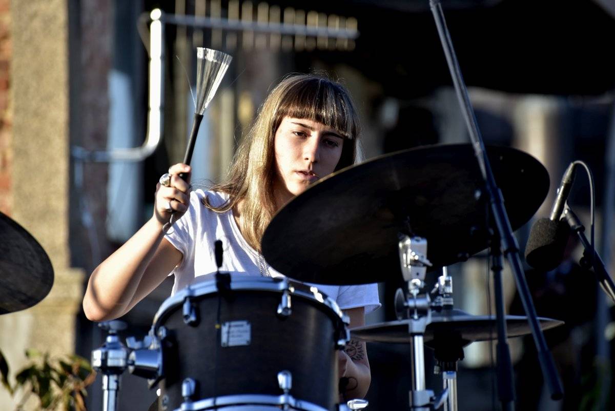 Západ slunce a Avishai Cohen na střeše Lucerny. Tak začal festival Struny podzimu