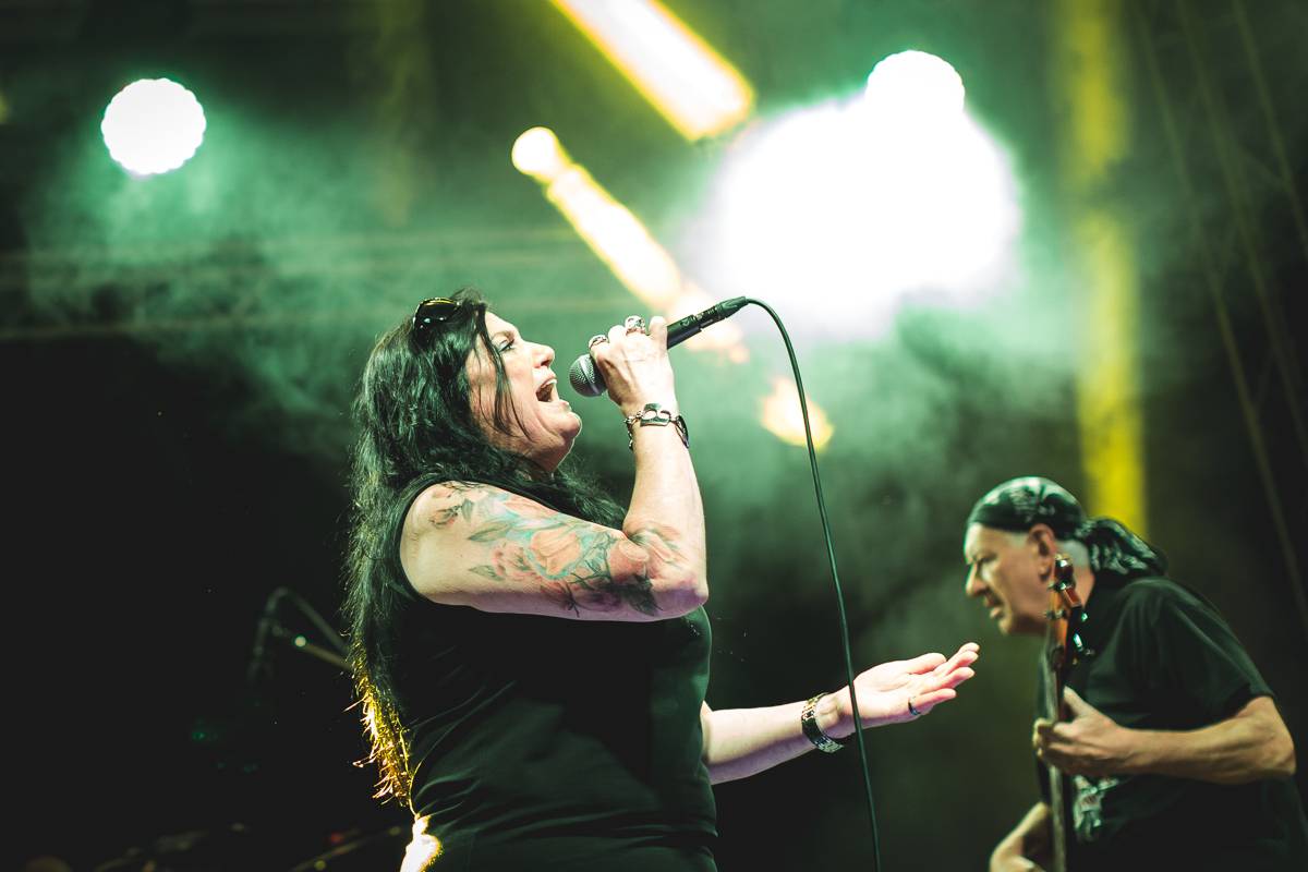 Pohoda na Osecké pohodě. V pátek zahráli Anna K., UDG a Akrobat 