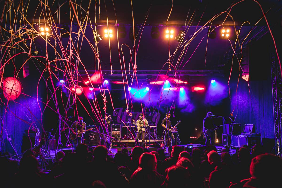 Pohoda na Osecké pohodě. V pátek zahráli Anna K., UDG a Akrobat 