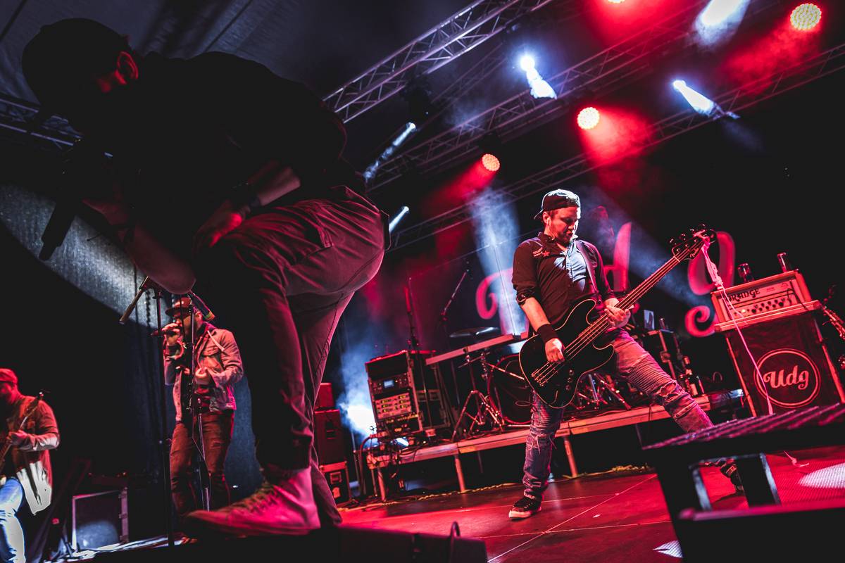 Pohoda na Osecké pohodě. V pátek zahráli Anna K., UDG a Akrobat 