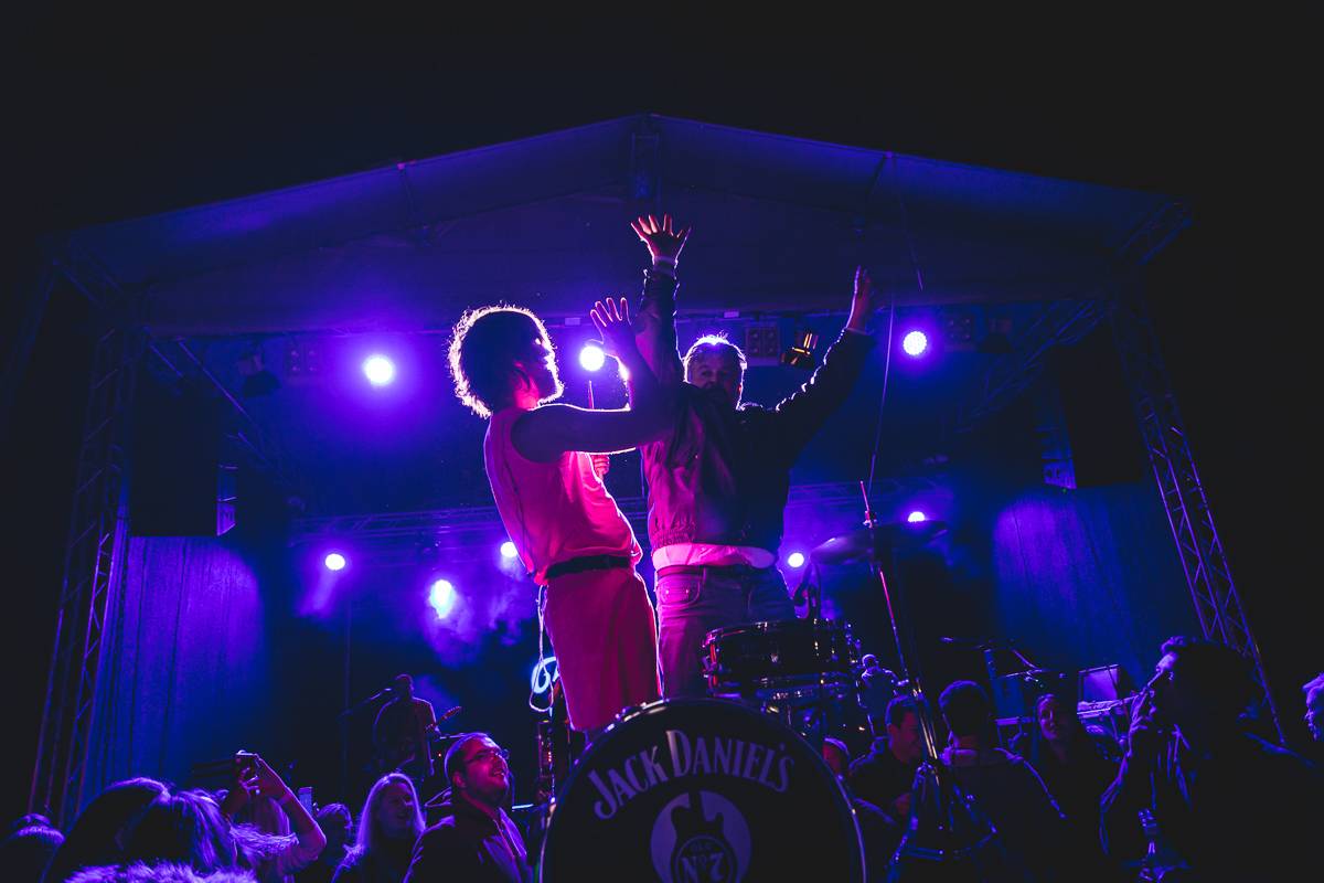 Pohoda na Osecké pohodě. V pátek zahráli Anna K., UDG a Akrobat 