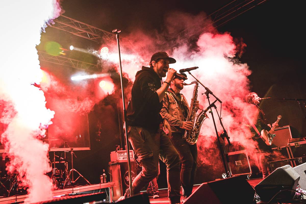 Pohoda na Osecké pohodě. V pátek zahráli Anna K., UDG a Akrobat 