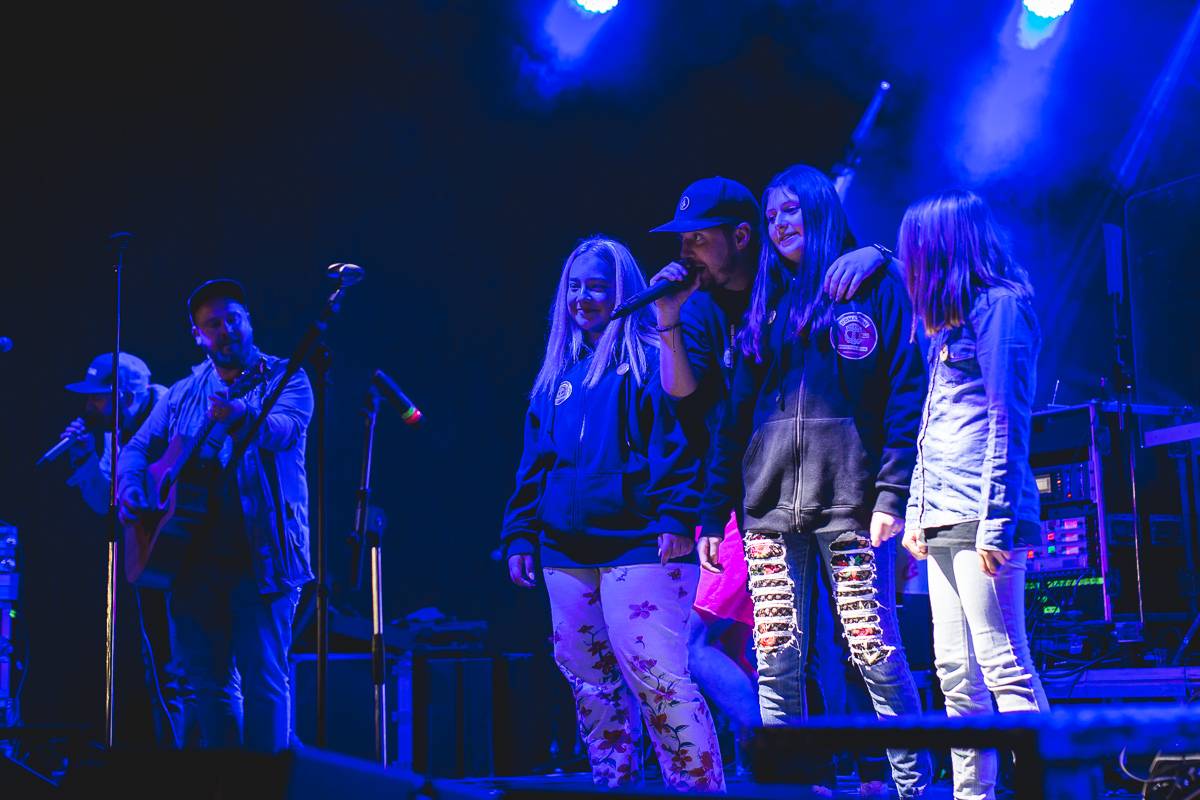 Pohoda na Osecké pohodě. V pátek zahráli Anna K., UDG a Akrobat 