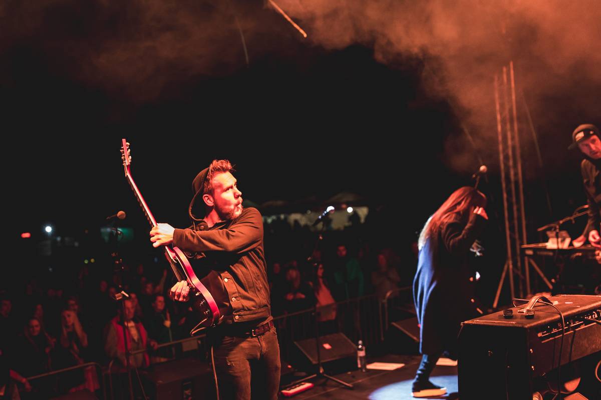 Pohoda na Osecké pohodě. V pátek zahráli Anna K., UDG a Akrobat 