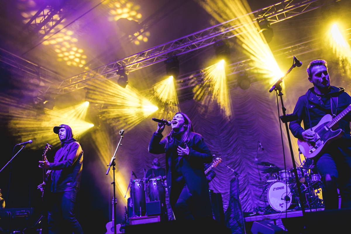 Pohoda na Osecké pohodě. V pátek zahráli Anna K., UDG a Akrobat 