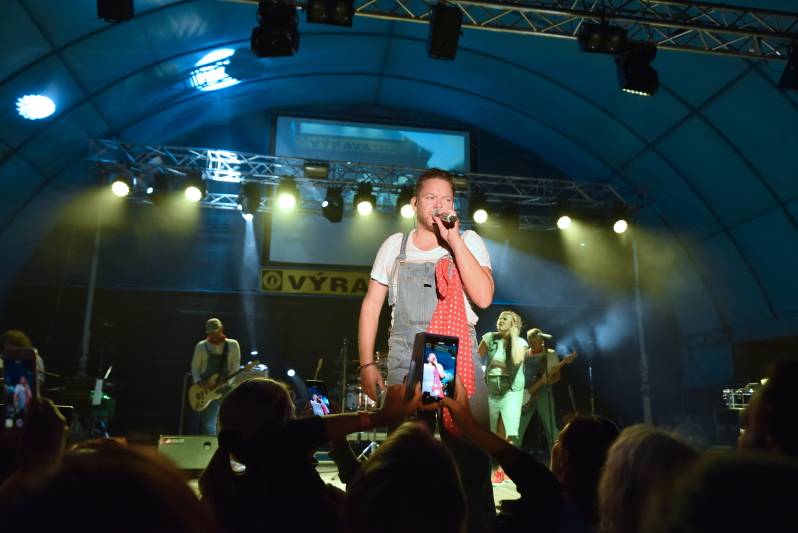 Monkey Business, J.A.R., Bára Poláková a MYDY roztančili Letní parket Výrava