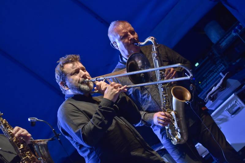 Monkey Business, J.A.R., Bára Poláková a MYDY roztančili Letní parket Výrava