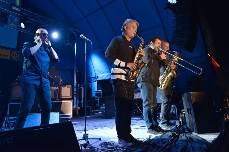 Monkey Business, J.A.R., Bára Poláková a MYDY roztančili Letní parket Výrava