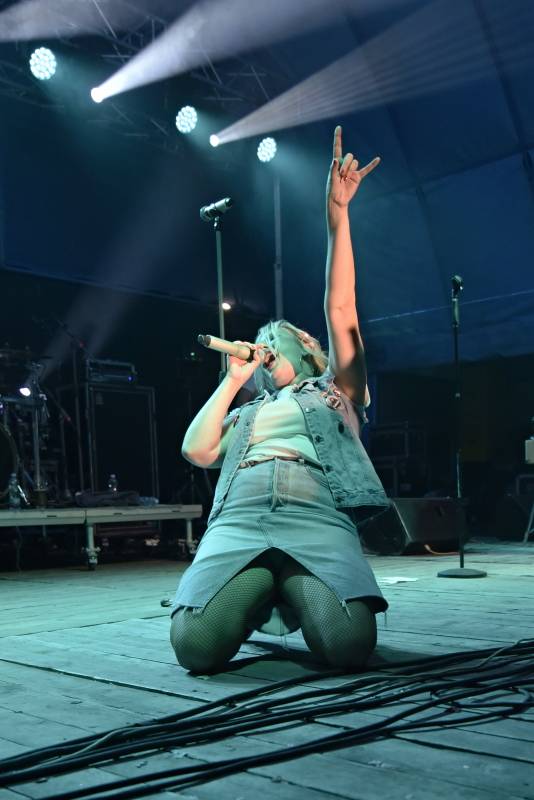 Monkey Business, J.A.R., Bára Poláková a MYDY roztančili Letní parket Výrava