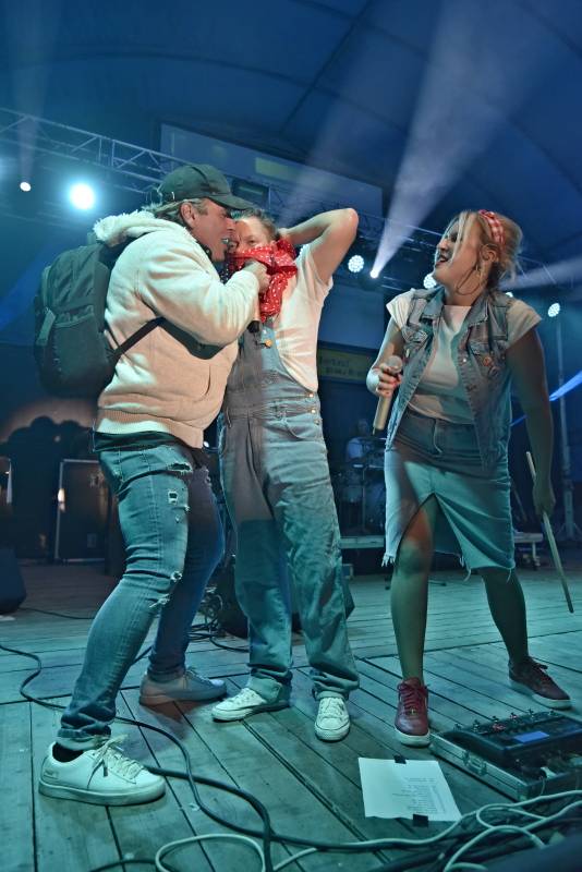 Monkey Business, J.A.R., Bára Poláková a MYDY roztančili Letní parket Výrava