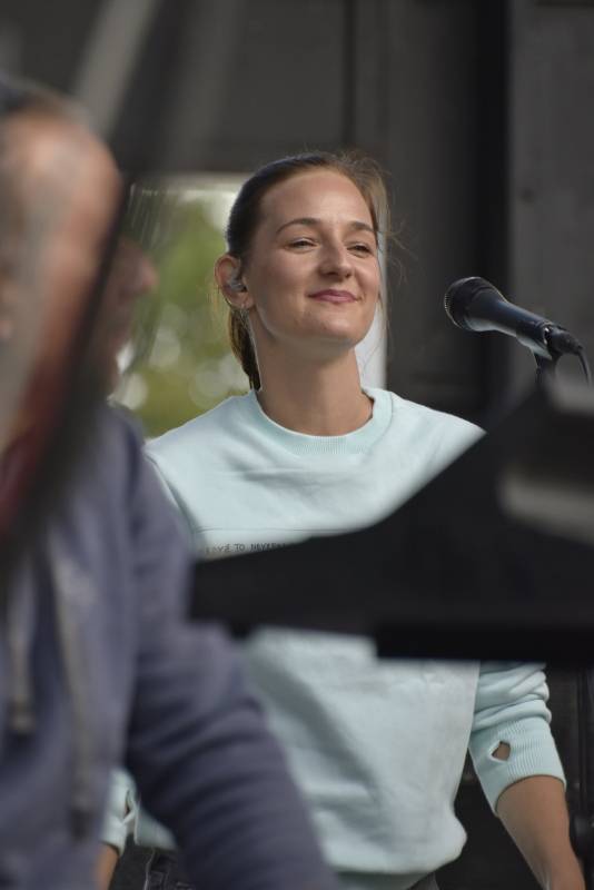 Monkey Business, J.A.R., Bára Poláková a MYDY roztančili Letní parket Výrava