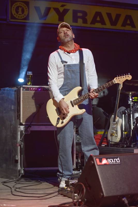 Monkey Business, J.A.R., Bára Poláková a MYDY roztančili Letní parket Výrava