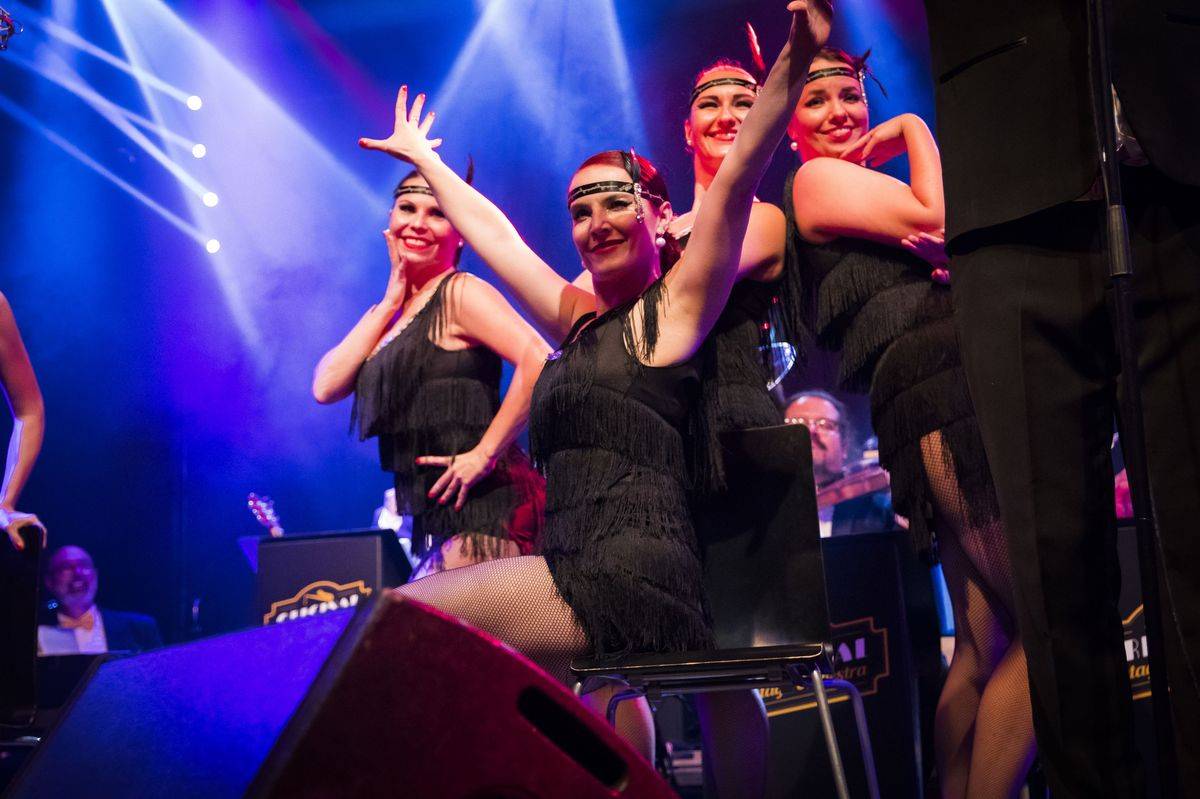 Original Vintage Orchestra rozparádil Lucerna Music Bar, židličkám navzdory