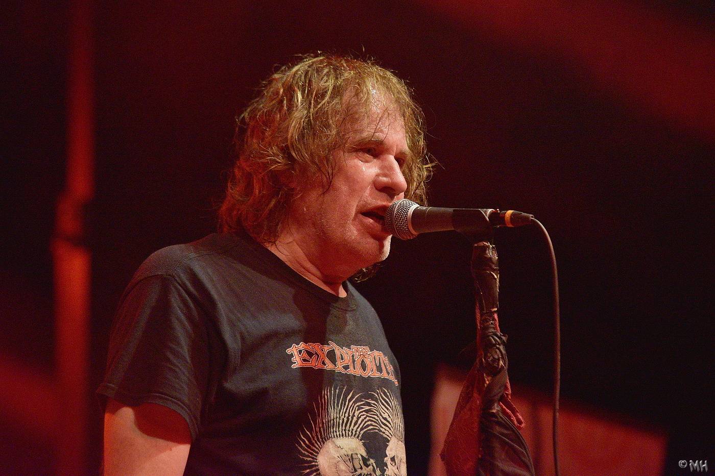 Visací zámek vsedě, tomu se říká známka punku