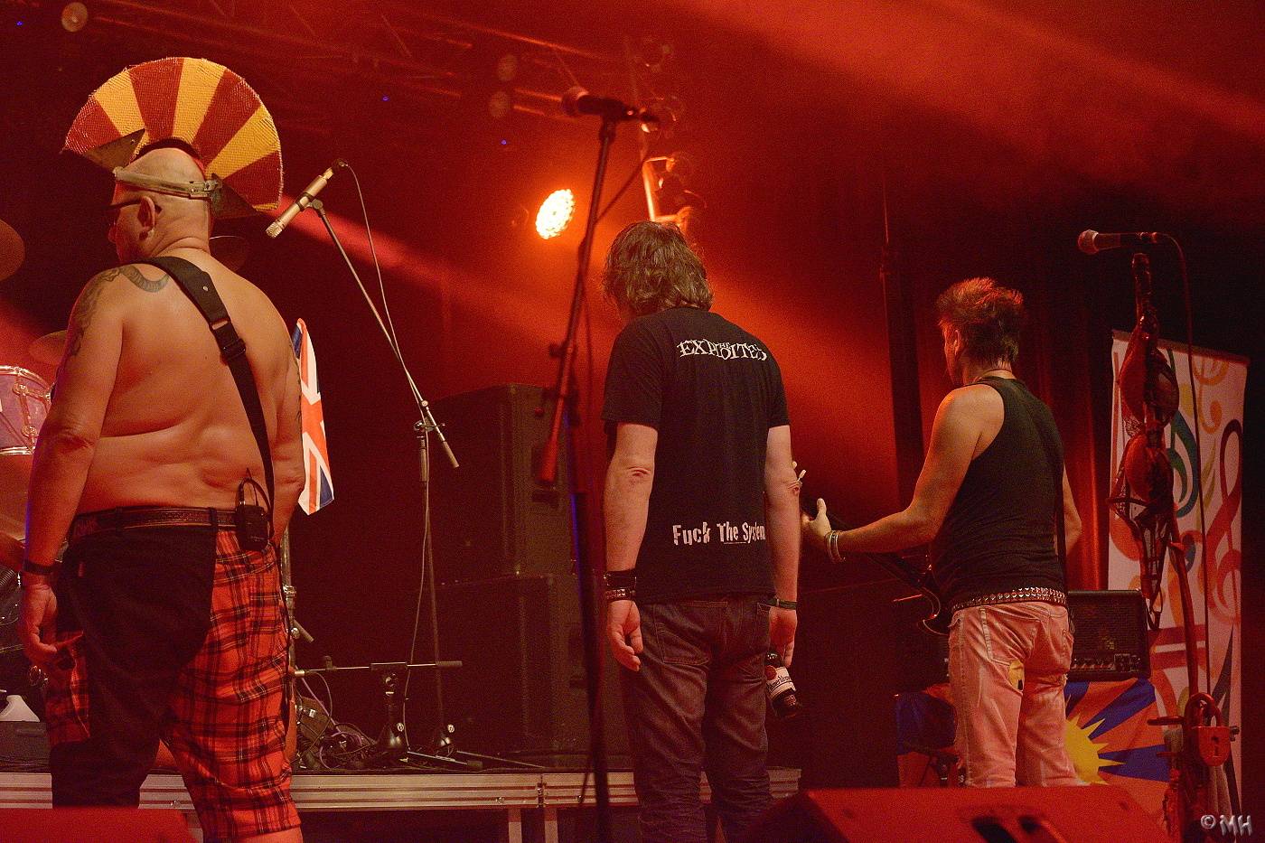 Visací zámek vsedě, tomu se říká známka punku