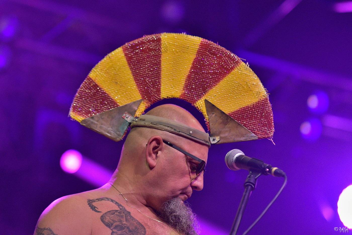 Visací zámek vsedě, tomu se říká známka punku