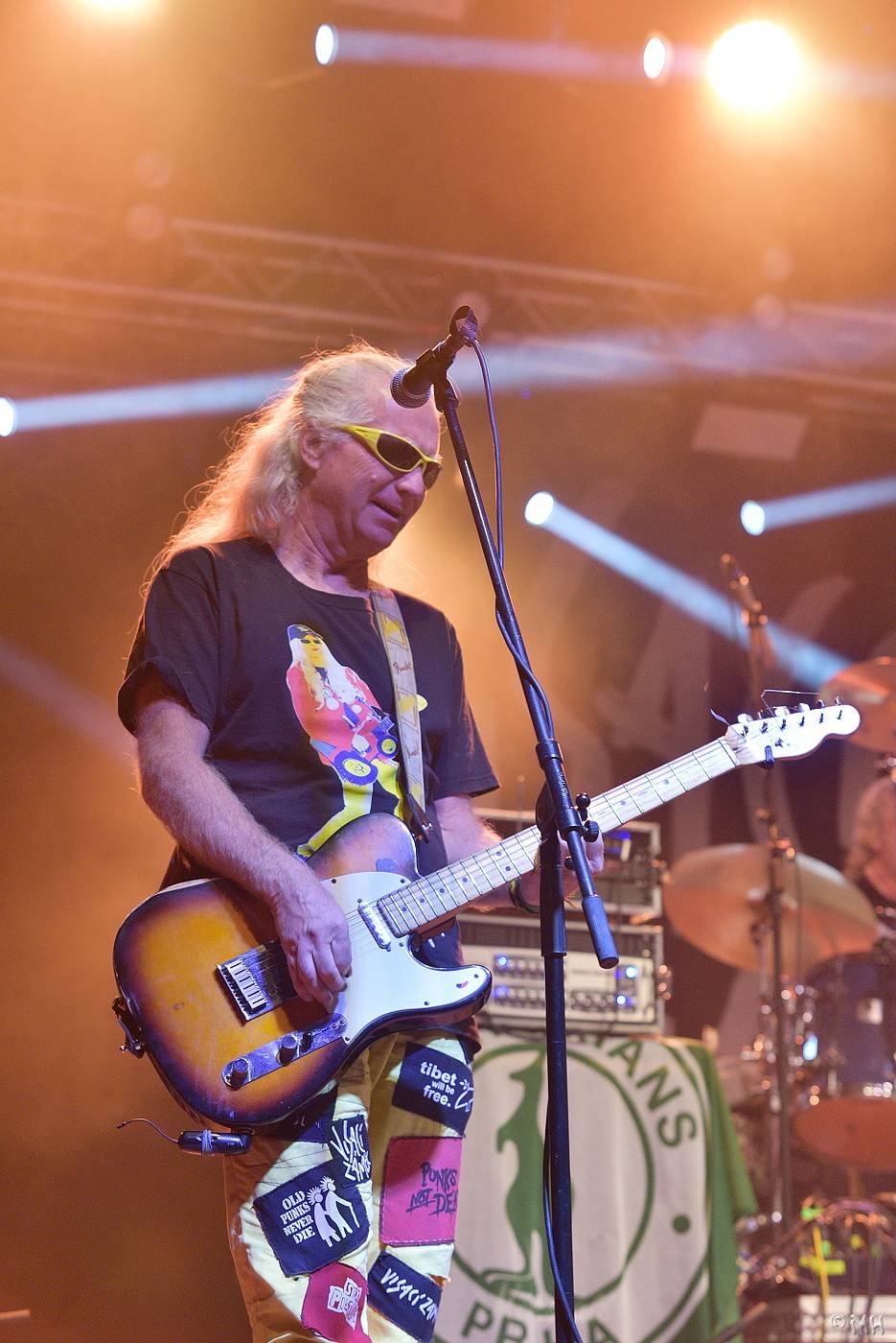 Visací zámek vsedě, tomu se říká známka punku