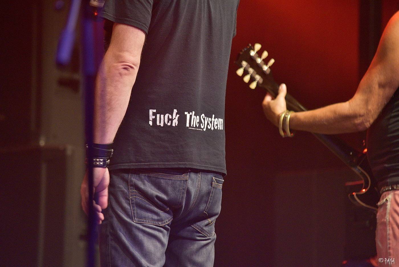 Visací zámek vsedě, tomu se říká známka punku