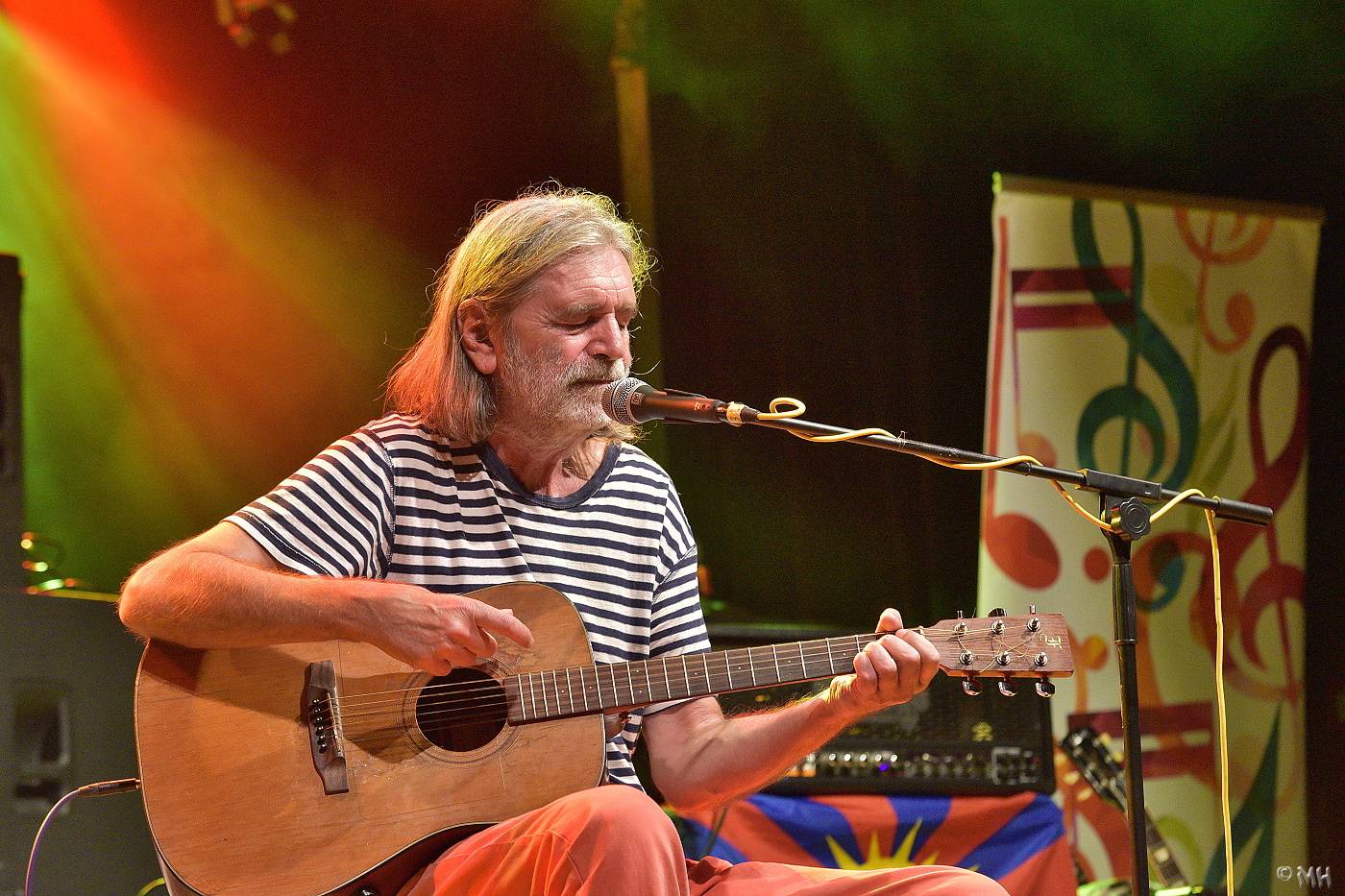 Visací zámek vsedě, tomu se říká známka punku