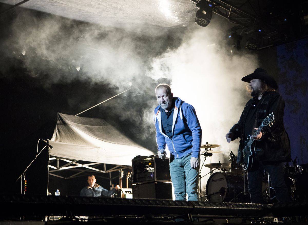 Lucie za deště, ale v euforii. Finále festivalu Praha Září se dost možná zapíše do historie