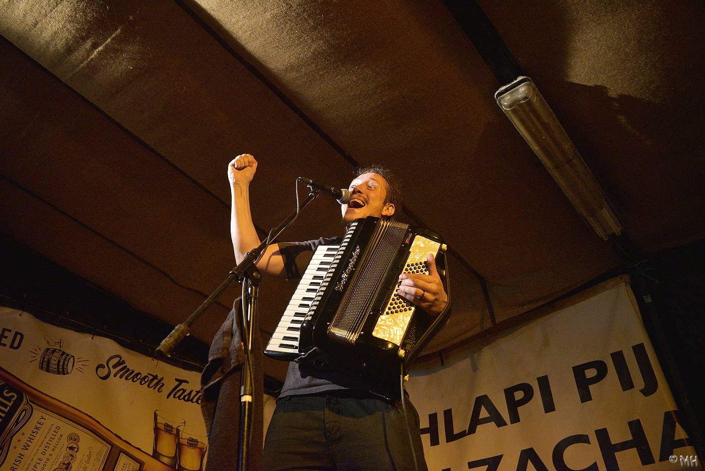 Vasilův Rubáš zahrál u Zacha jeden z posledních koncertů před zákazem zpěvu