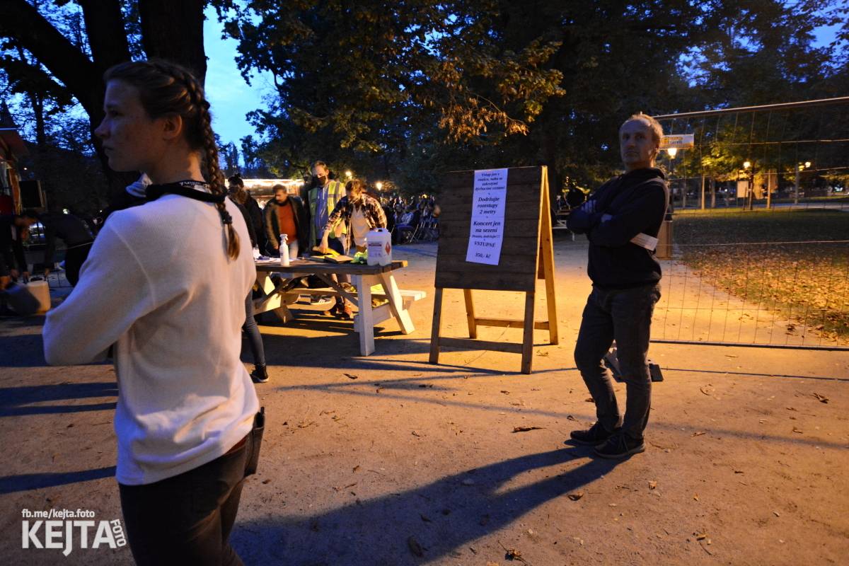 Vypsaná fiXa zahrála k výročí znovuotevření Malostranské besedy