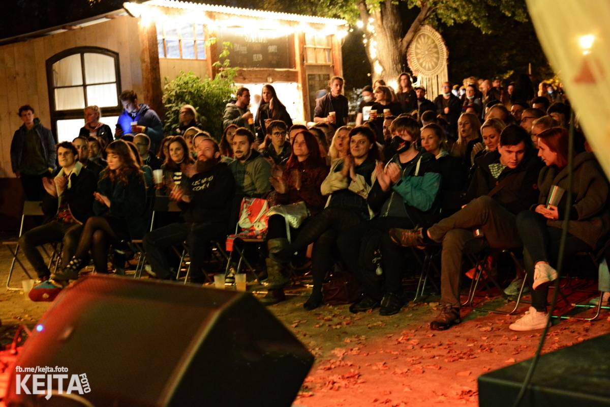 Vypsaná fiXa zahrála k výročí znovuotevření Malostranské besedy