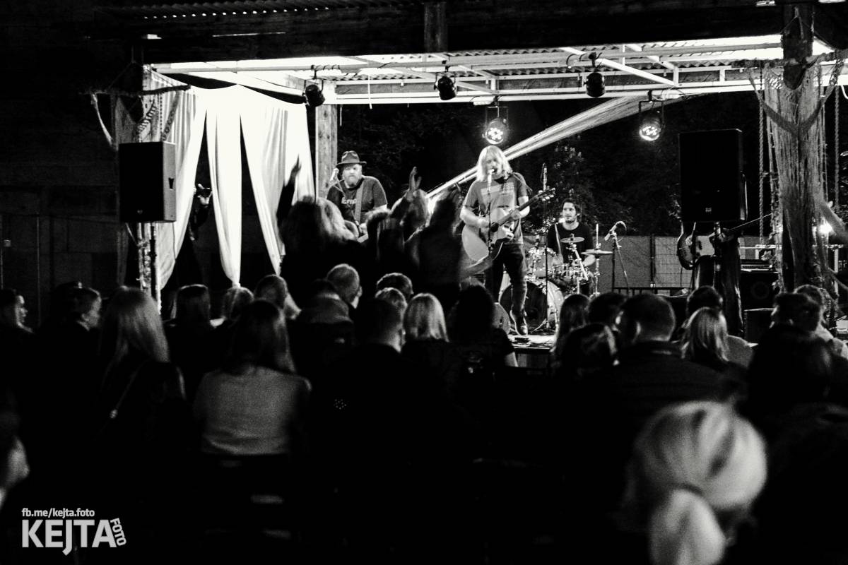 Vypsaná fiXa zahrála k výročí znovuotevření Malostranské besedy