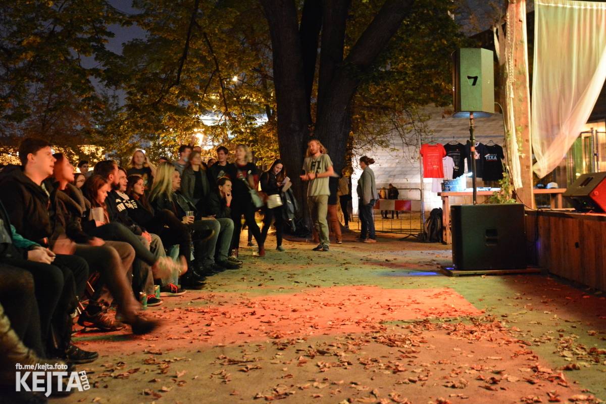 Vypsaná fiXa zahrála k výročí znovuotevření Malostranské besedy