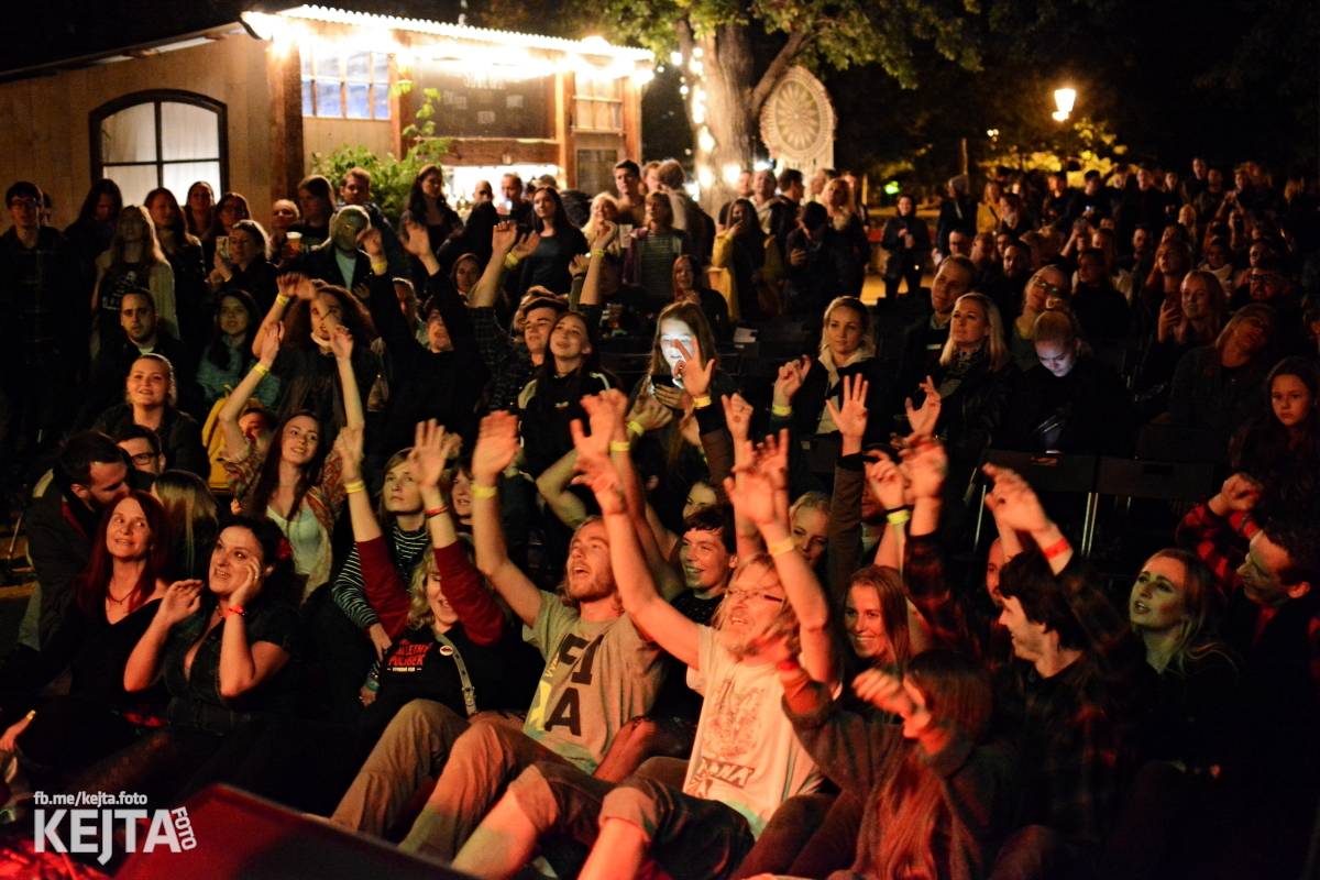 Vypsaná fiXa zahrála k výročí znovuotevření Malostranské besedy