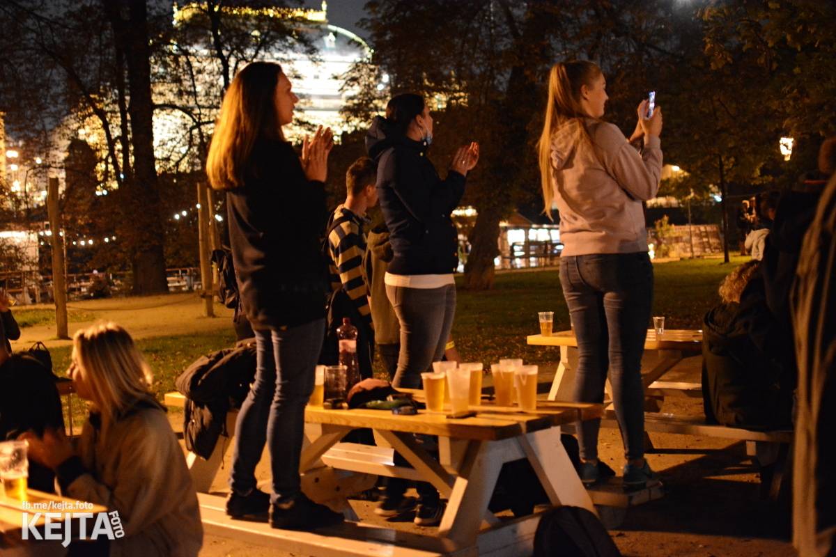 Vypsaná fiXa zahrála k výročí znovuotevření Malostranské besedy