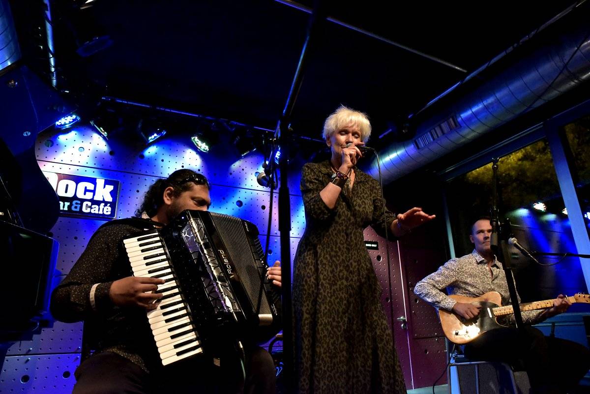 Irena Budweiserová pokřtila spolu s Jakubem Rackem Křídla