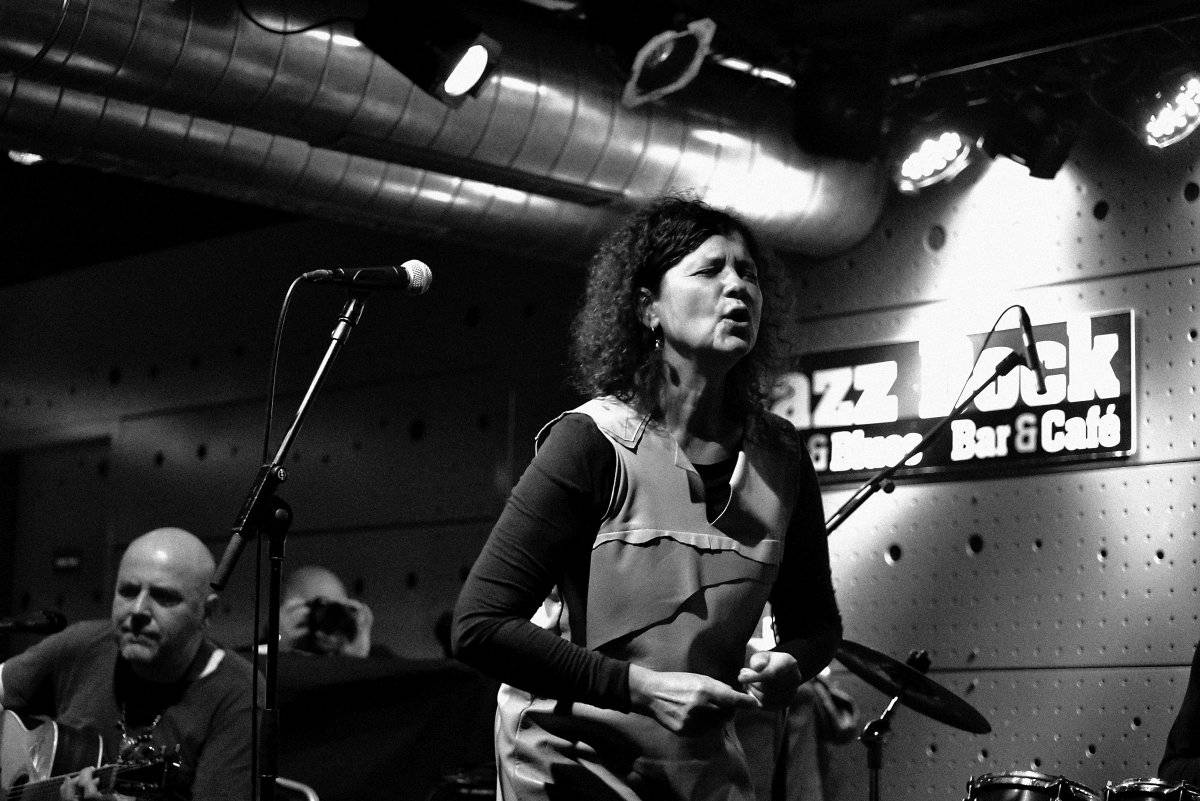 Dvě legendy na jednom pódiu. Iva Bittová a Dunaj zahráli v Jazz Docku