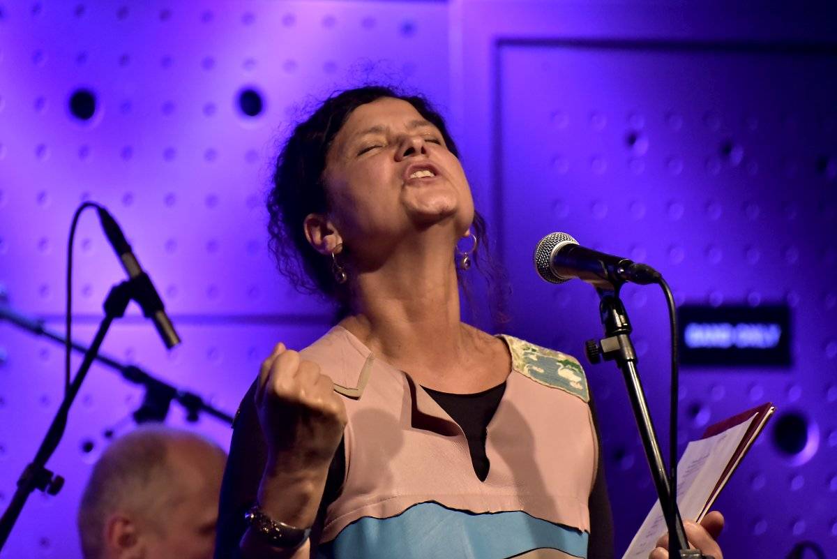 Dvě legendy na jednom pódiu. Iva Bittová a Dunaj zahráli v Jazz Docku