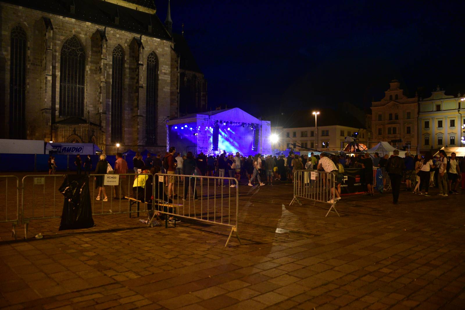 Divným rokem okem fotografů | Uriah Heep, Rammstein Tribute i narozeniny Harlej stihl nafotit Martin Hanáček