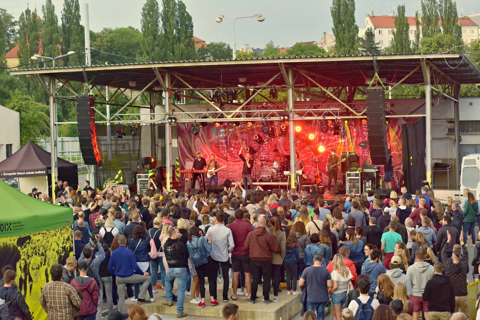 Divným rokem okem fotografů | Uriah Heep, Rammstein Tribute i narozeniny Harlej stihl nafotit Martin Hanáček