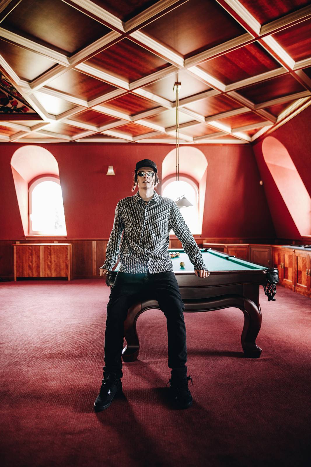 Divným rokem okem fotografů | Vojtěch Mervart nafotil loučení Mandrage, autokoncert Wohnout nebo RFP Home