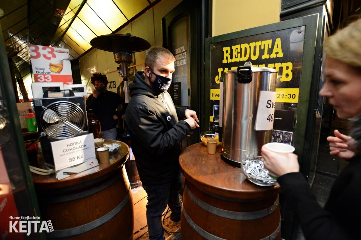 Rock Café oslavilo své třicátiny Narozeninovým okénkem