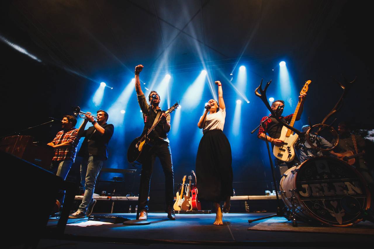 Divným rokem okem fotografů | Komorní John Wolfhooker, radost na křtu 7krát3 a nová láska Summer Punk Party. Rok 2020 podle Pavly Dolanské