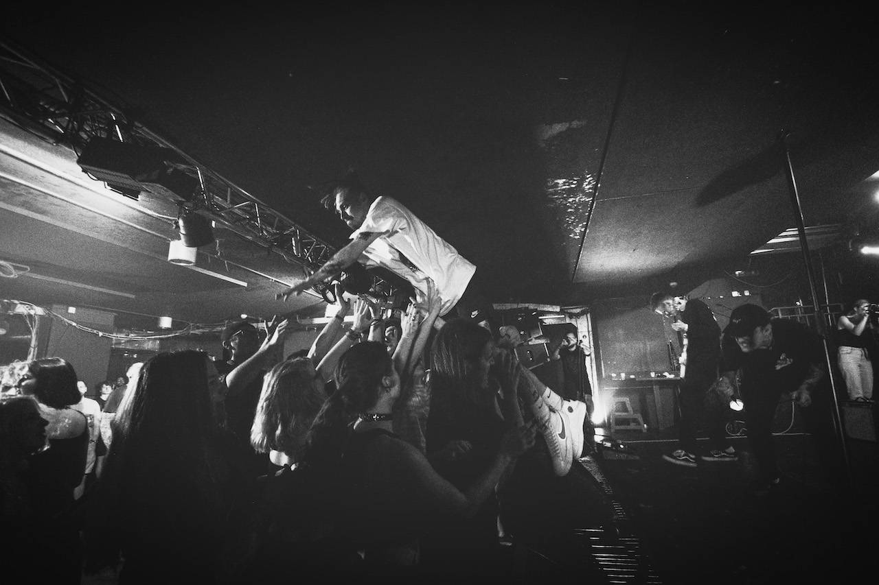 Divným rokem okem fotografů | Komorní John Wolfhooker, radost na křtu 7krát3 a nová láska Summer Punk Party. Rok 2020 podle Pavly Dolanské