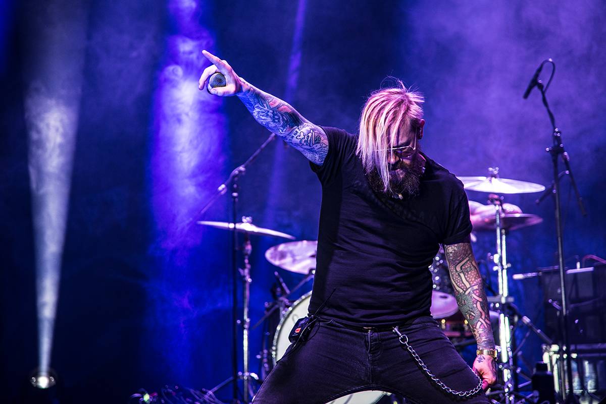 Divným rokem okem fotografů | Autokoncert Wohnout, narozeniny ZakázanÝhoovoce nebo show Mňágy a Žďorp. Co všechno loni stihl Petr Hanč?