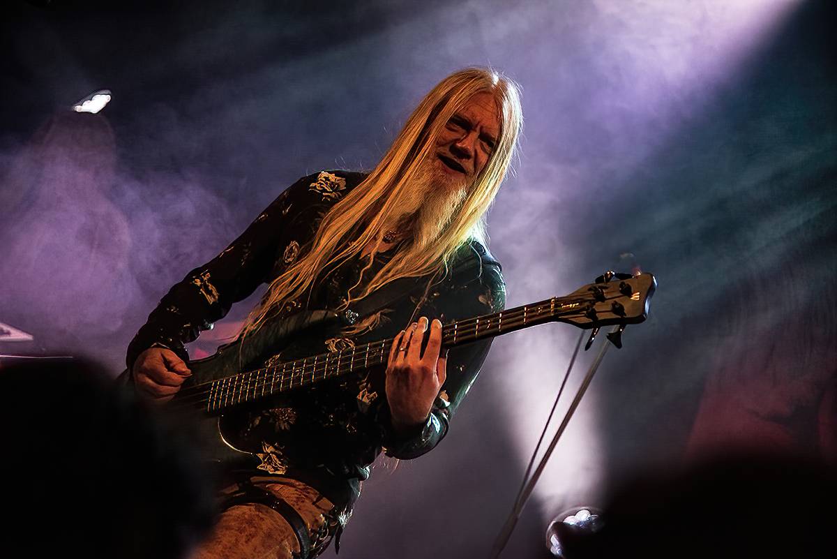 Divným rokem okem fotografů | Autokoncert Wohnout, narozeniny ZakázanÝhoovoce nebo show Mňágy a Žďorp. Co všechno loni stihl Petr Hanč?