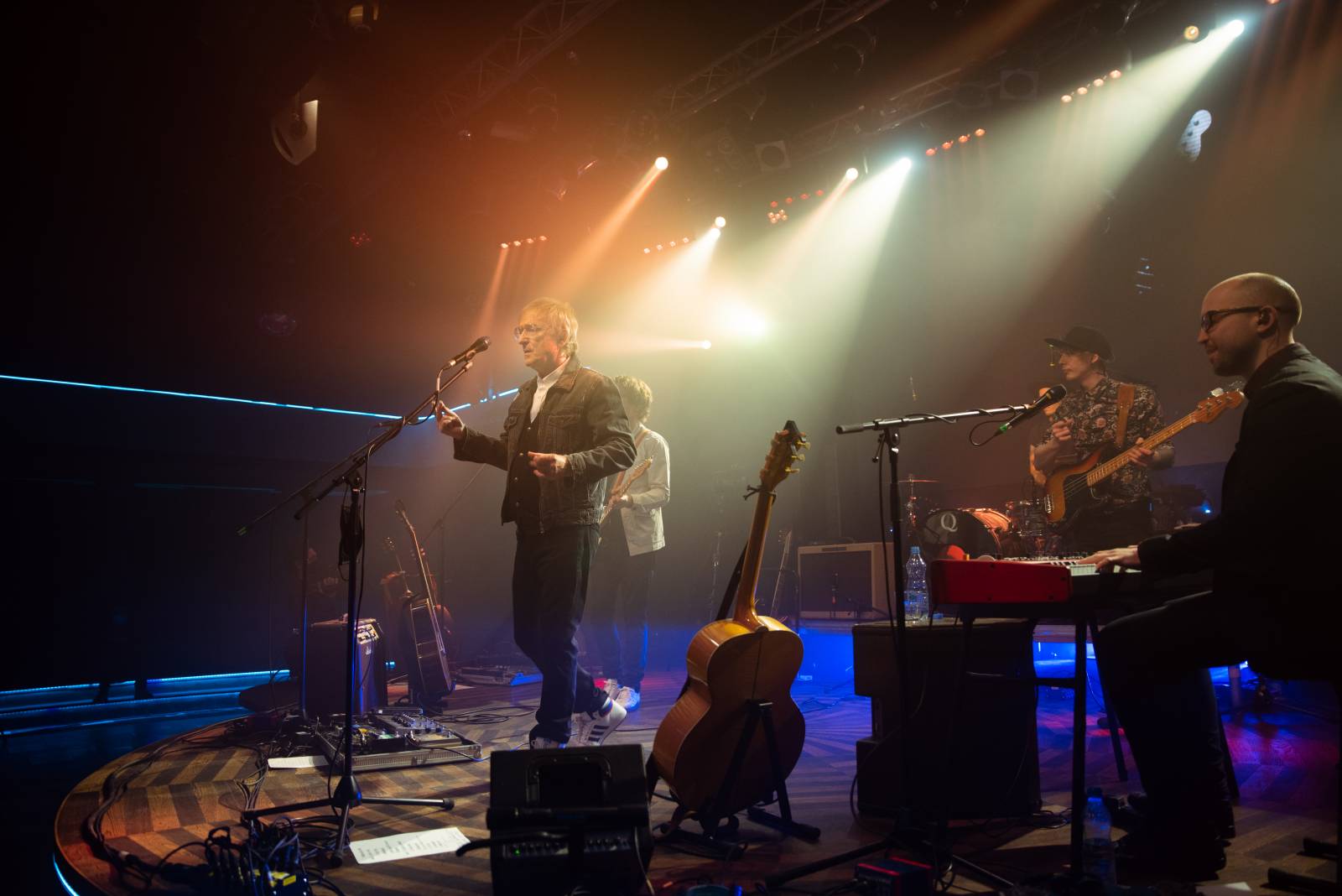 Miro Žbirka zazpíval fanouškům do obýváků, koncert z Lucerna Music Baru mohli sledovat online