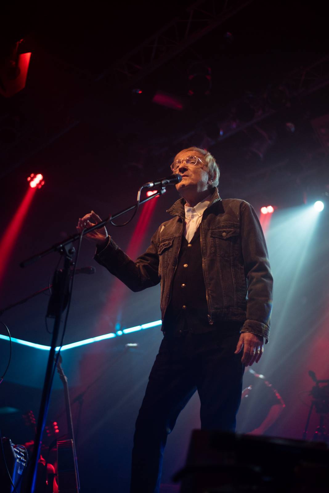 Miro Žbirka zazpíval fanouškům do obýváků, koncert z Lucerna Music Baru mohli sledovat online