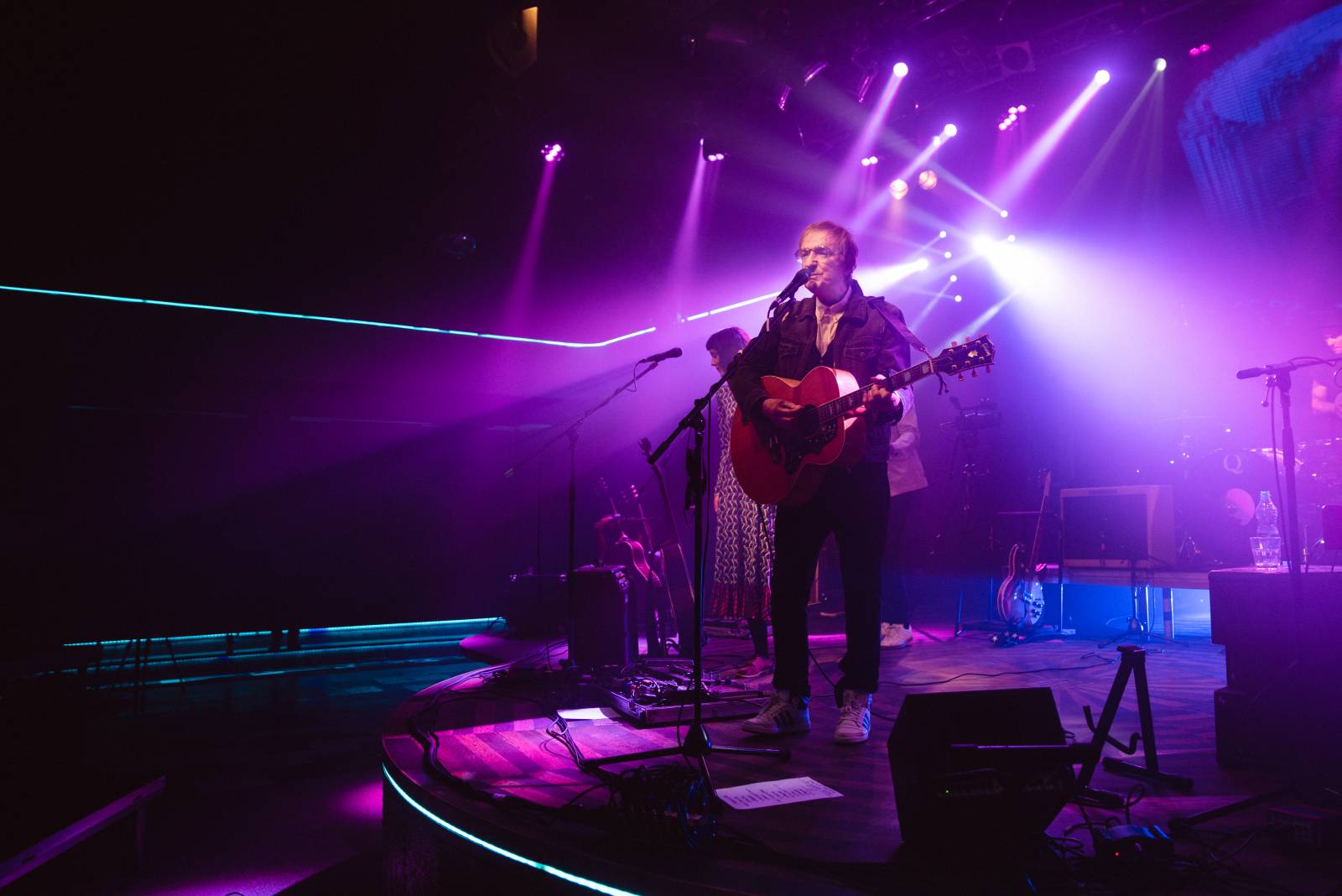 Miro Žbirka zazpíval fanouškům do obýváků, koncert z Lucerna Music Baru mohli sledovat online