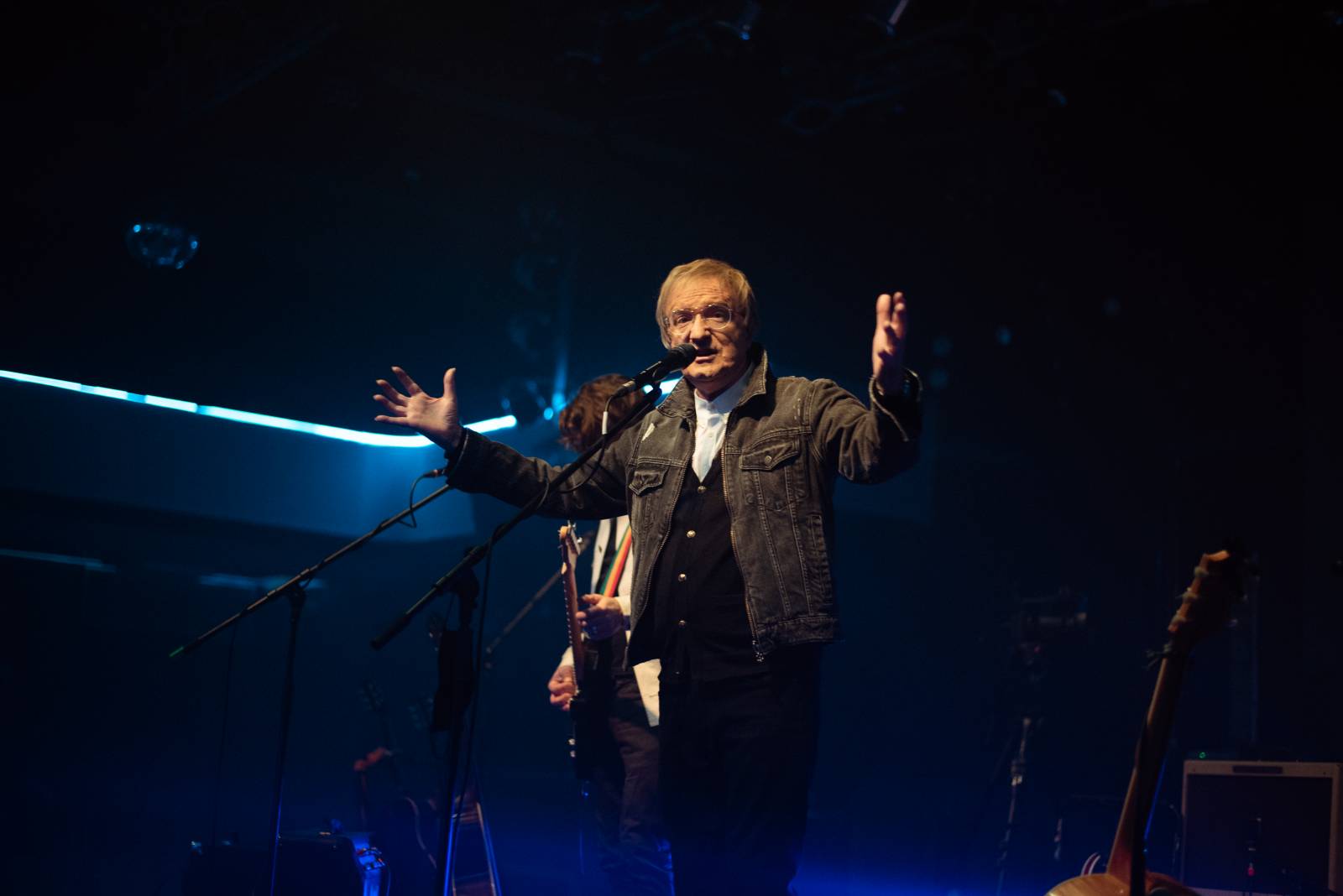 Miro Žbirka zazpíval fanouškům do obýváků, koncert z Lucerna Music Baru mohli sledovat online