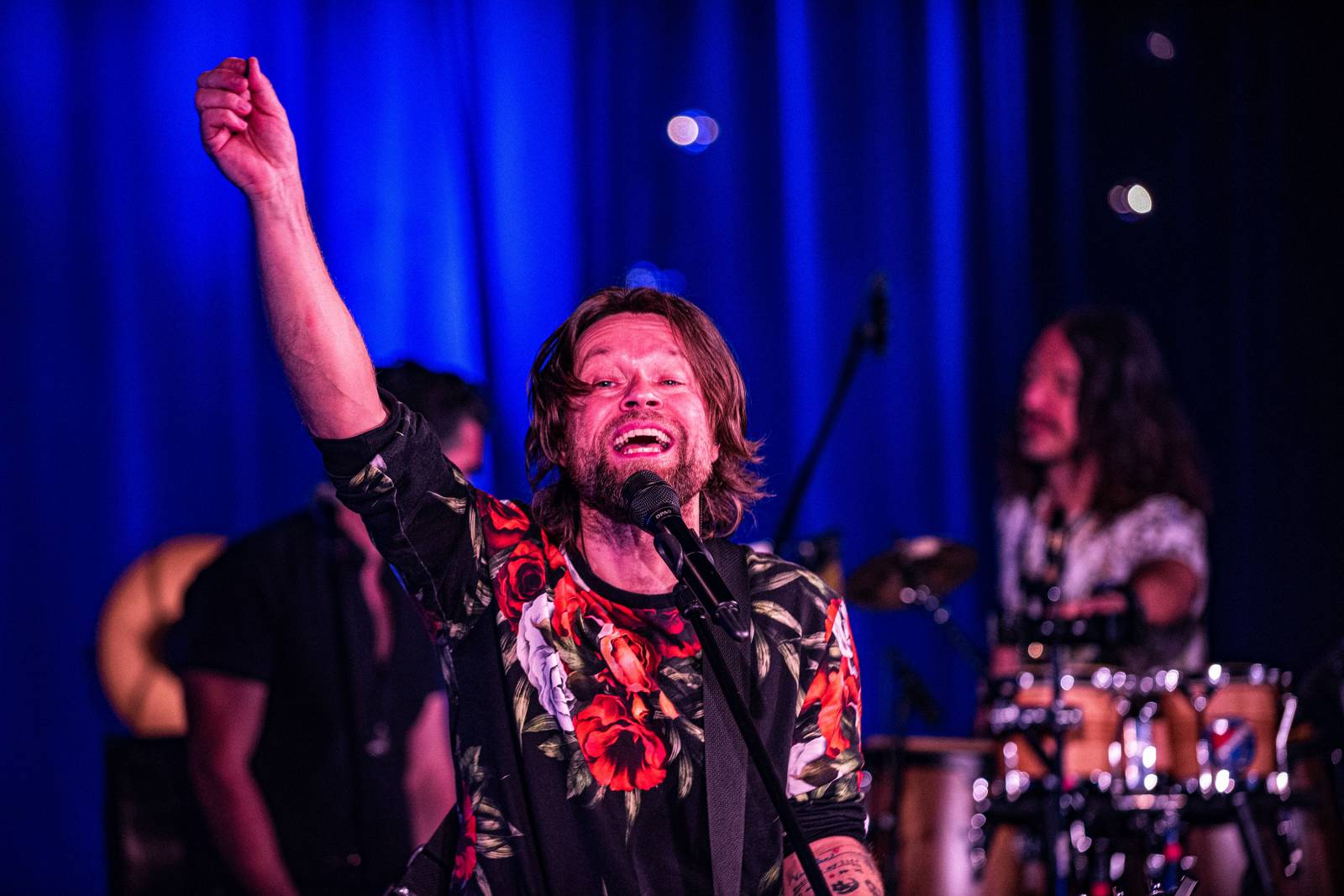 Bohatý program včetně studia Ligy mistrů. Streamovaný koncert Kryštof byl plnohodnotnou show