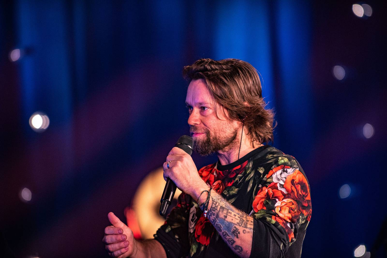 Bohatý program včetně studia Ligy mistrů. Streamovaný koncert Kryštof byl plnohodnotnou show